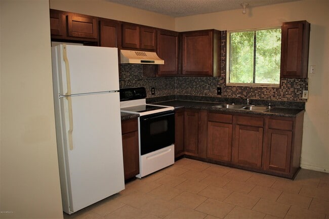 Photo - 5147 Westchase Ct