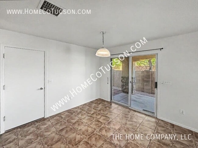 Photo - 2708 N Saramano Ln