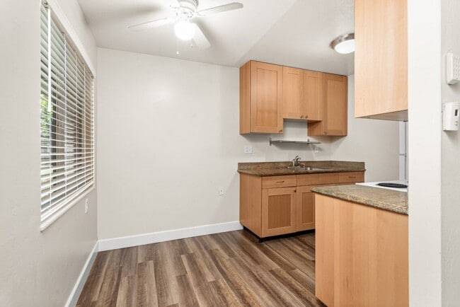 Lanai Apartments