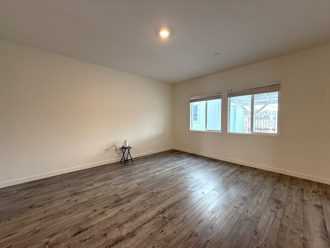 Photo - 3087 Thyme Pl