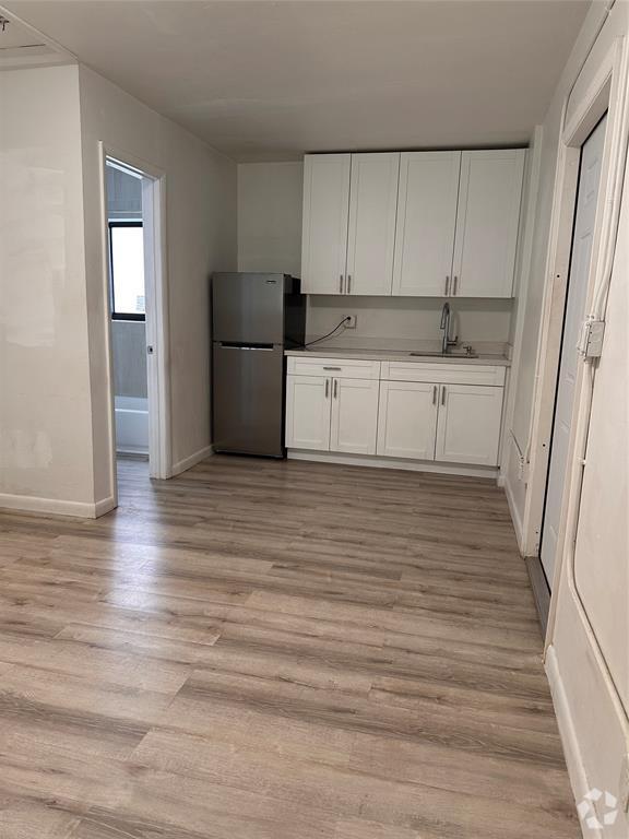 Building Photo - 1291 NW 40th St Unit 3-3 Rental