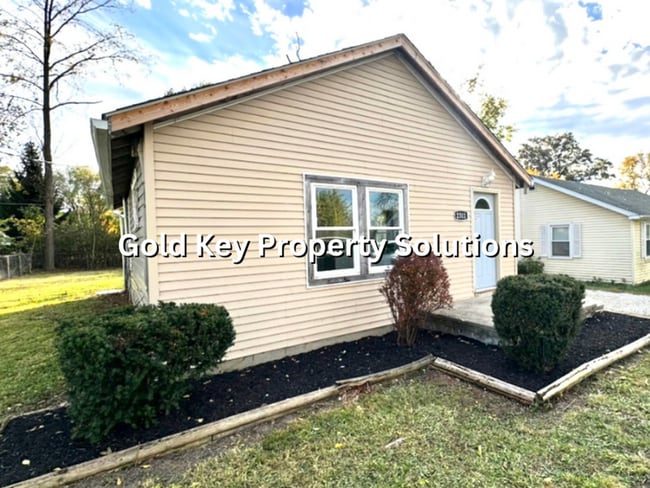 Building Photo - COMING SOON!! Updated 2BR / 1BR Single Fam...