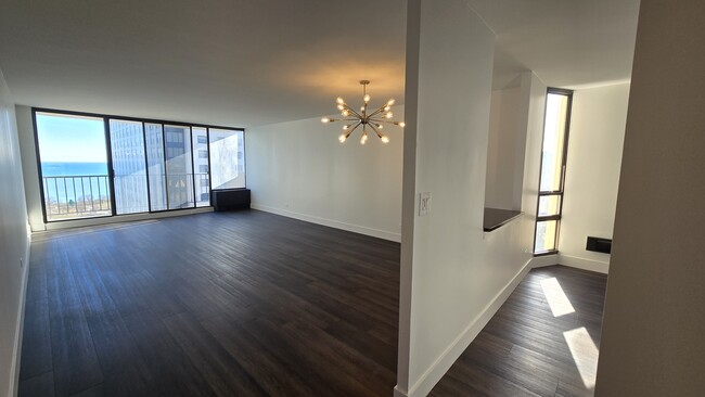 Photo - 3150 N Sheridan Rd Condo Unit 20C