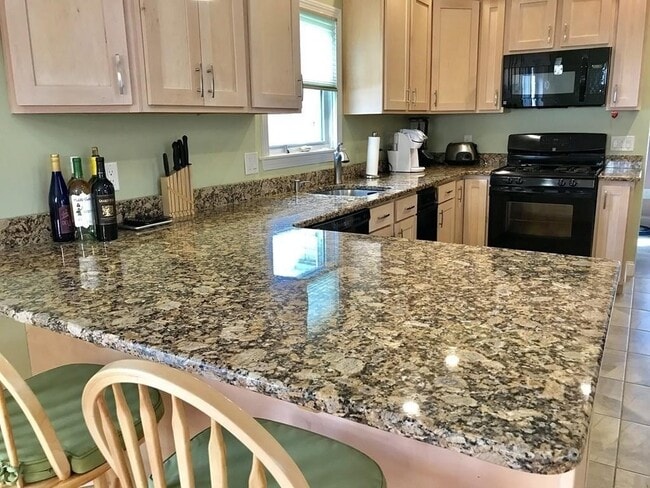 Photo - 37 R St