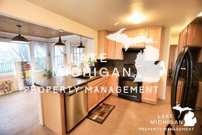 Photo - 1416 Emerson Ave NW