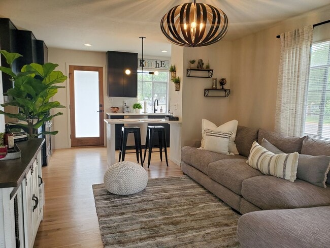 Building Photo - Remington1705 (KC-DT) Unit Remington1705#5