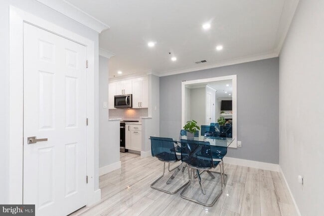 Photo - 255 S Pickett St Unidad 101