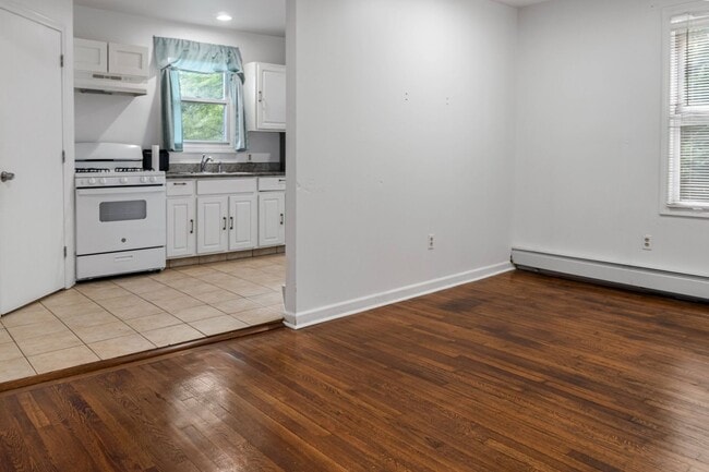 Building Photo - 35 Terrace Dr Unit 2R