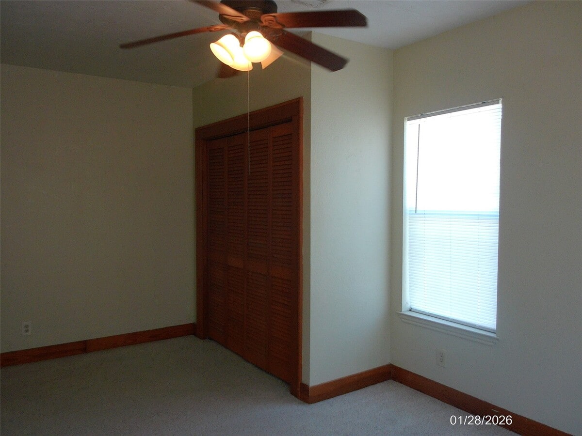 Photo - 4619 Ave S