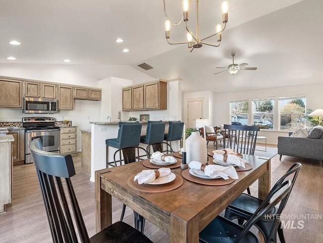 Photo - 238 S Neskowin Way