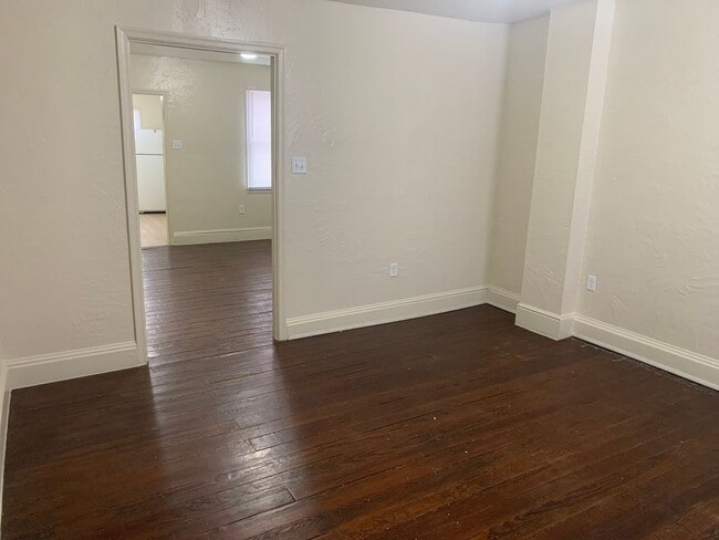 Photo - Semi-detached 3 bedroom 1 Bath House with Parking