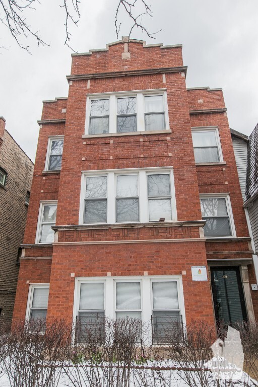 Photo - 3511 N Damen Ave Unidad 1