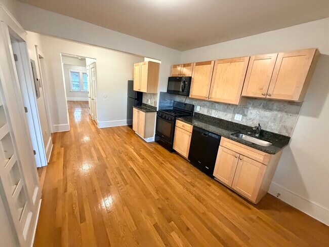 Photo - 249 Hyde Park Ave Unidad 1R