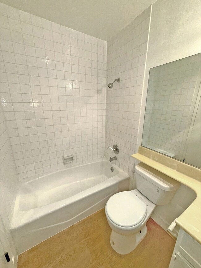 Photo - 1321 N Vista St Unit 205