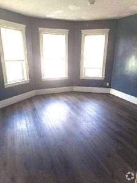 Building Photo - 28 Vale St Unit 3 Rental