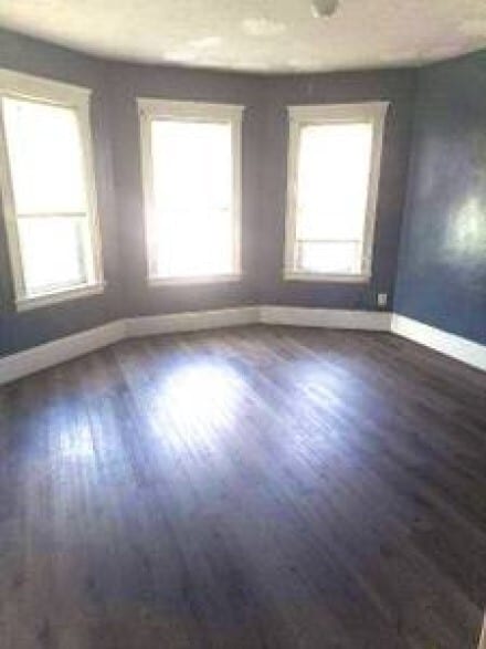 Building Photo - 28 Vale St Unit 3 Rental