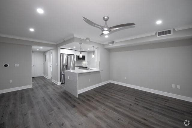 Building Photo - 100 Glen St Unit N2223 Rental