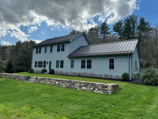 Photo - 126 River Rd