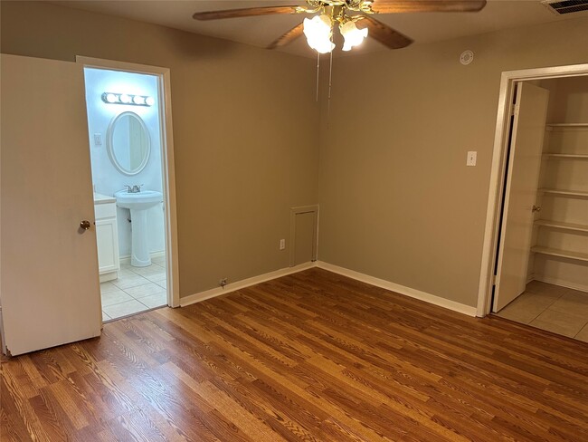 Photo - 4214 Gano St