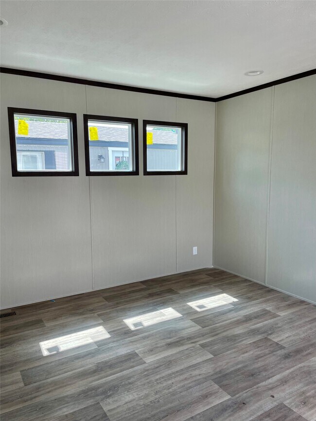 Photo - 720 S Shanks St