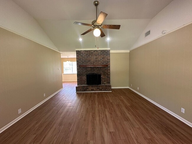 Photo - Charming 3 Bedroom in Flint!