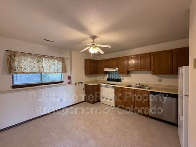 Photo - 1122 Yuma St