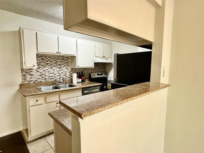 Photo - 2750 Holly Hall St Unidad 1215