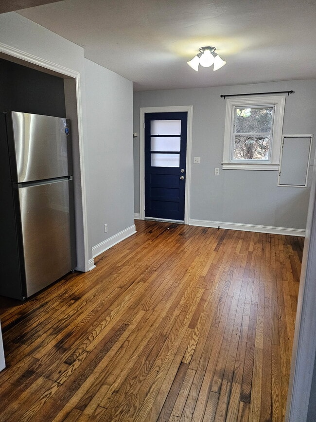 Photo - 46 Maxwell Dr