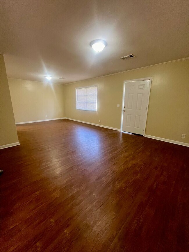 Photo - 3 Bed 1 Bath House