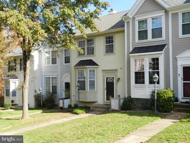 Building Photo - 304 Pinnacle Dr