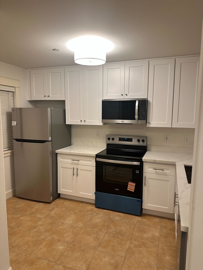 Photo - 109 Shy Bear Way NW