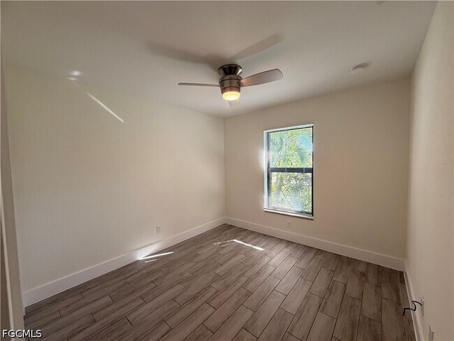 546 SE 5th Pl