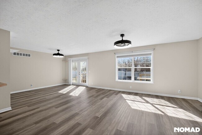 Photo - 5711 Coddington Ln