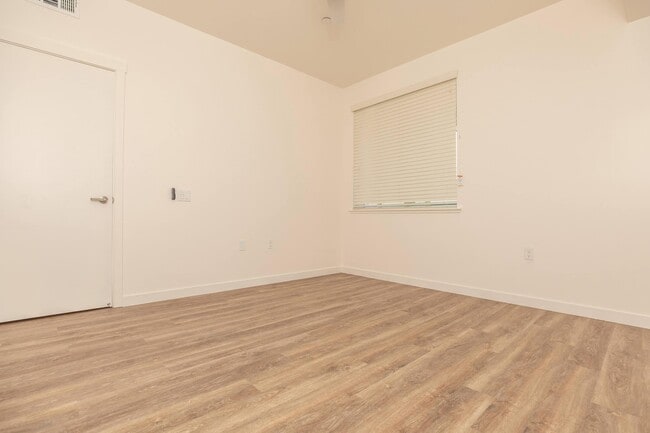 1x1 Bedroom