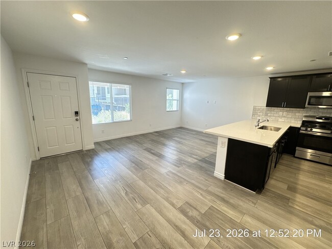 Photo - 6240 Foxes Dl St