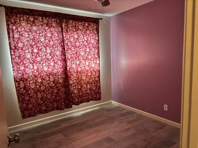 Photo - 842 W Alamos Ave