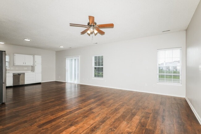 Photo - 3500 Limelight Ln