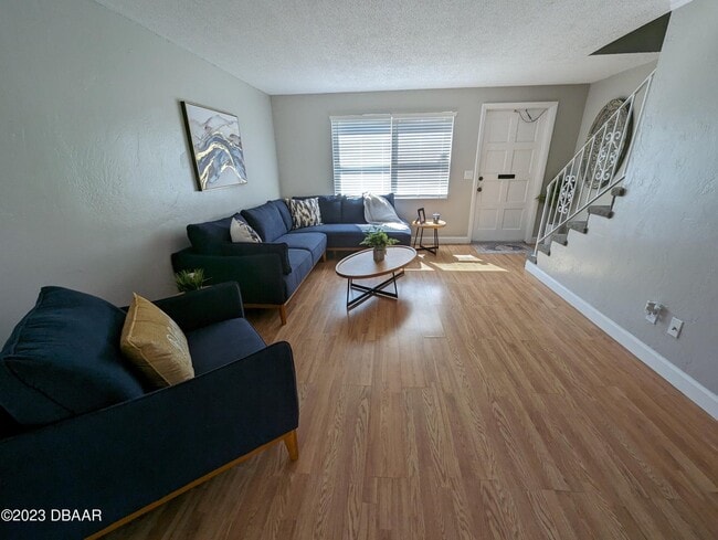 Building Photo - 1600 S Palmetto Ave