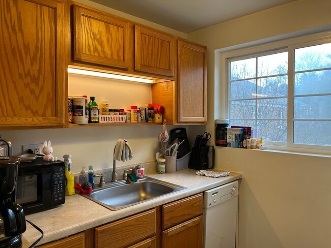 Photo - Lakeland Apartments