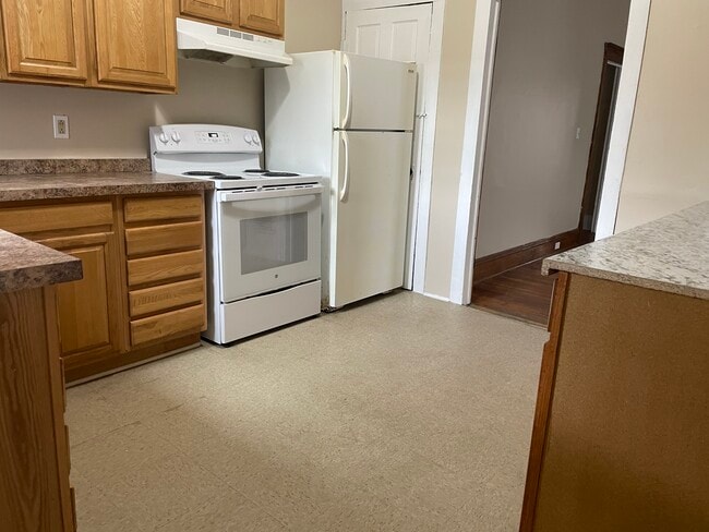 Building Photo - 161 W 3rd St Unit 161