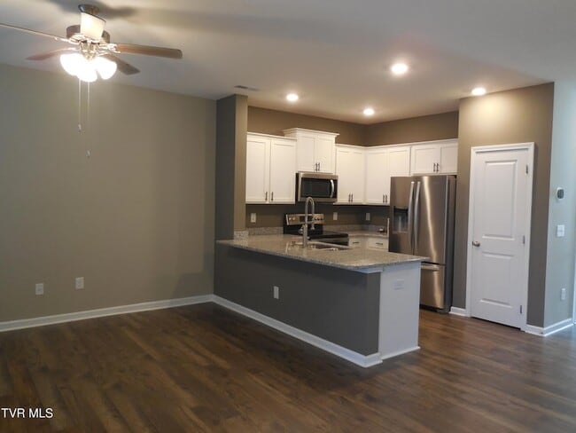 70 Moon Rock Ct