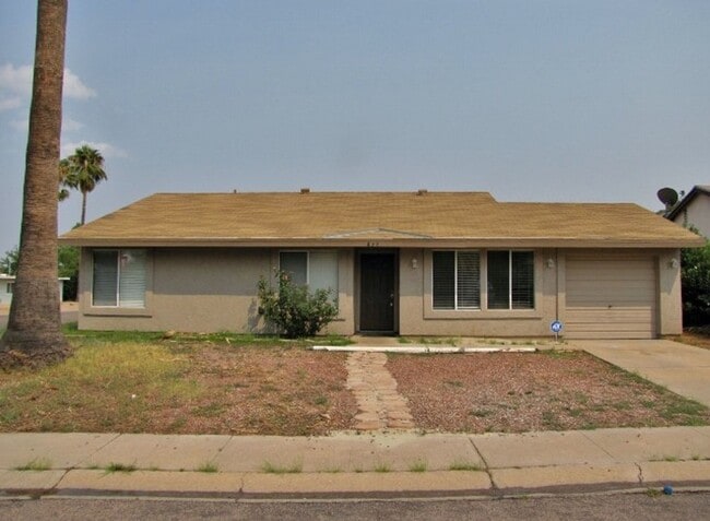 Building Photo - 4BR/2BA/1CG, 1374 sq.ft., w/central A/C in Sierra Vista, AZ