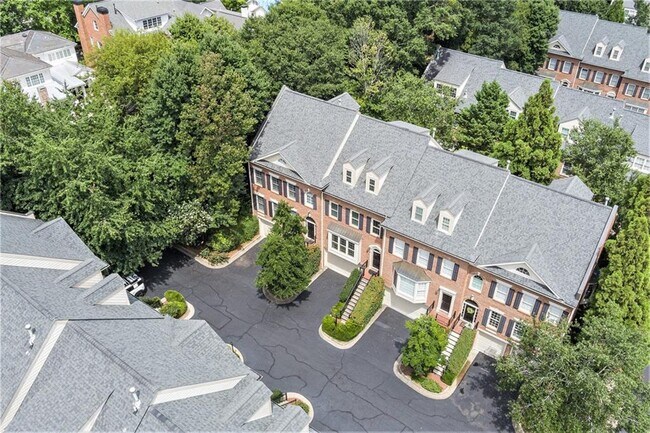 Photo - 1735 Peachtree St NE