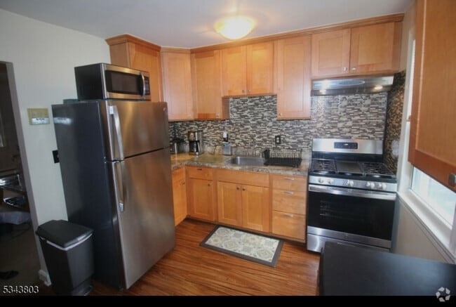 Building Photo - 963 E Front St Rental