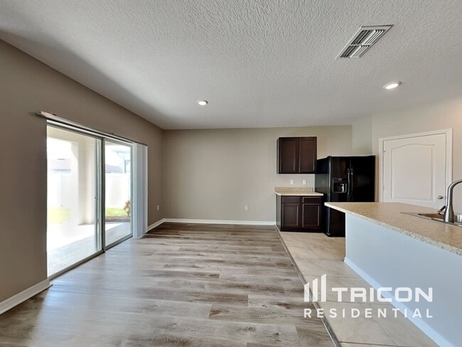 Photo - 935 Summer Glen Dr