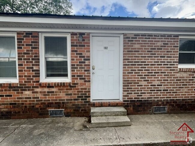 Building Photo - 500 Skyline Dr Rental