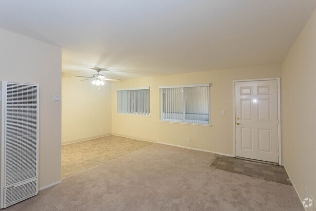 1BR - 1BA - 600SF