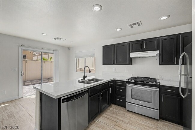 Photo - 8168 New Leaf Ave