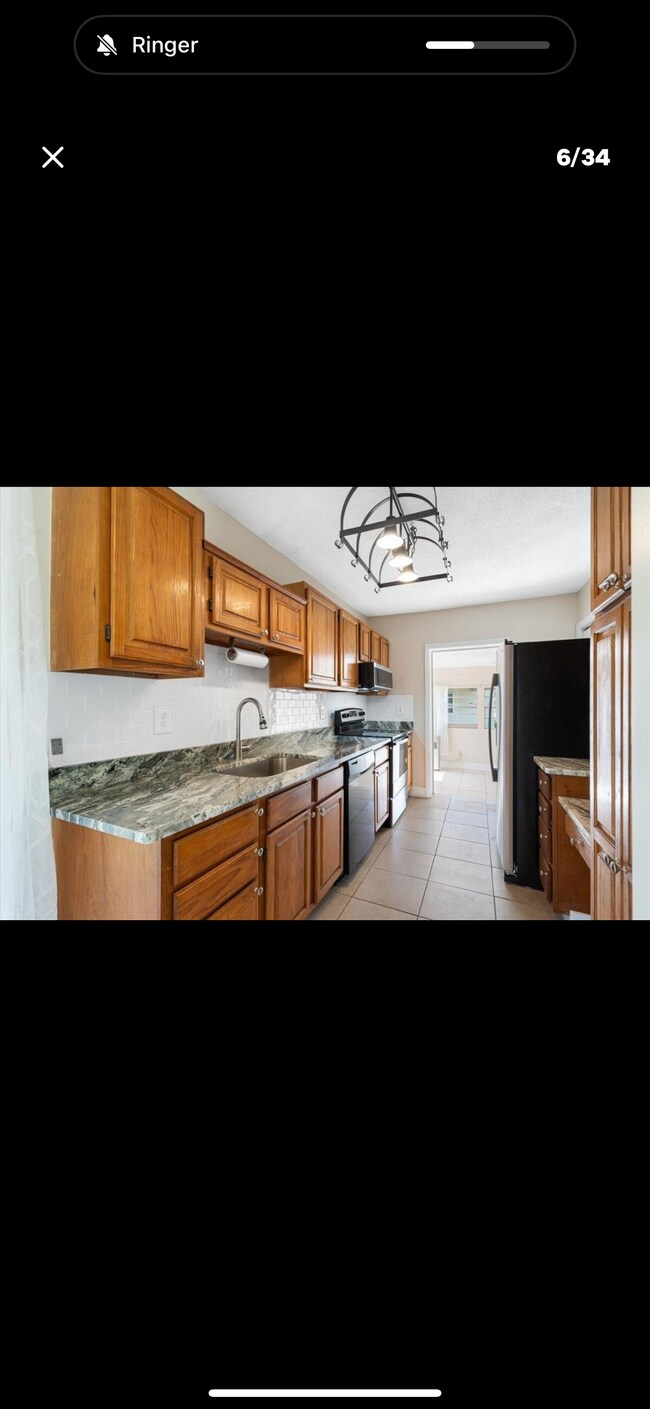 Photo - 748 Altura St