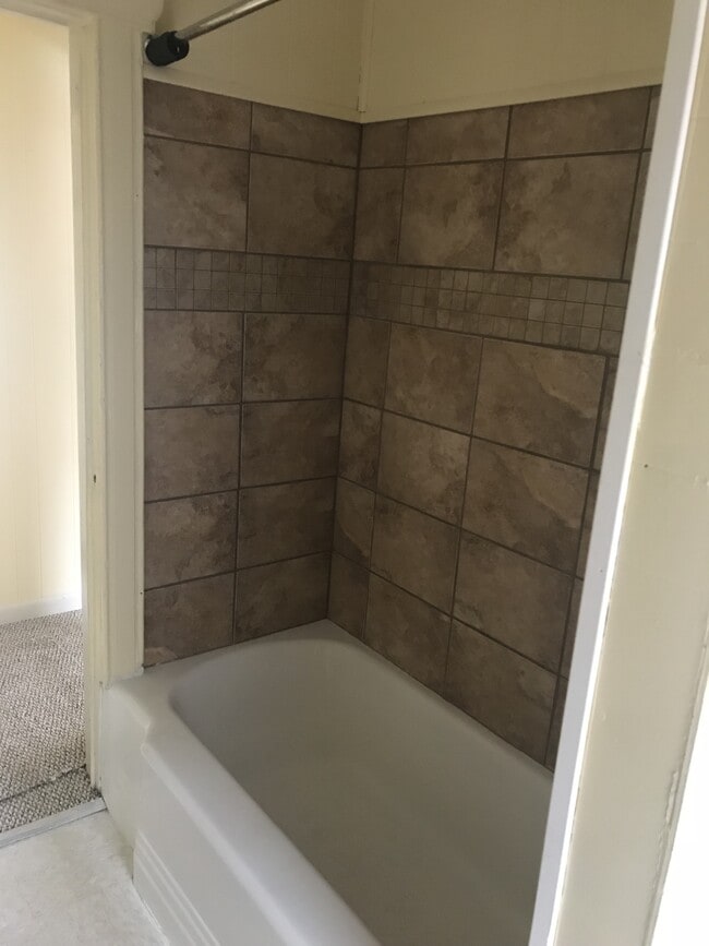 Photo - 809 W Water St
